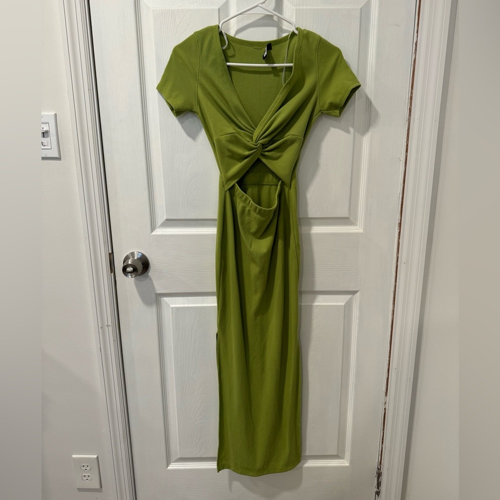 Worn twice, in EXCELLENT condition